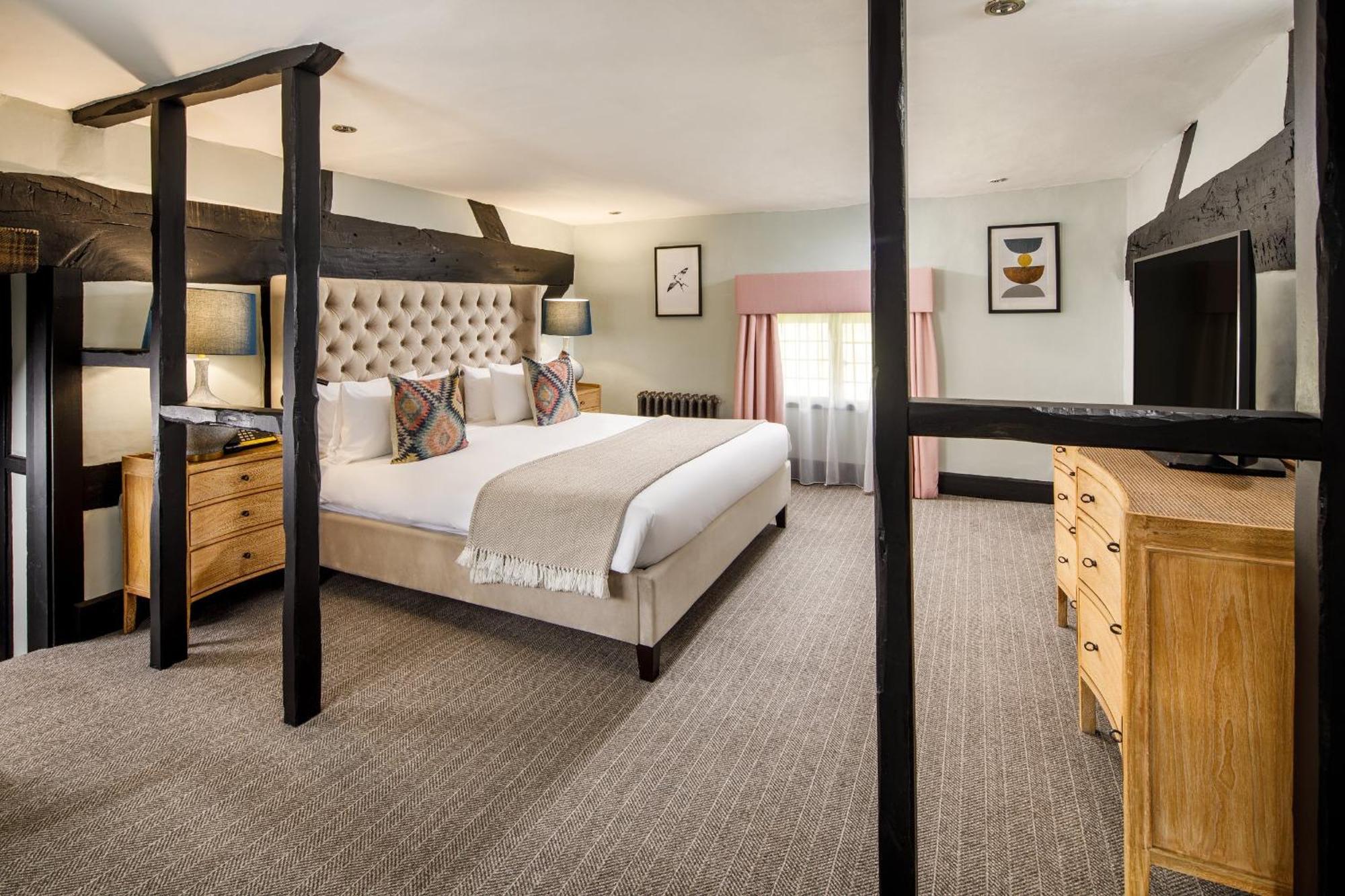 Voco Lythe Hill Hotel & Spa By Ihg Haslemere Exteriör bild