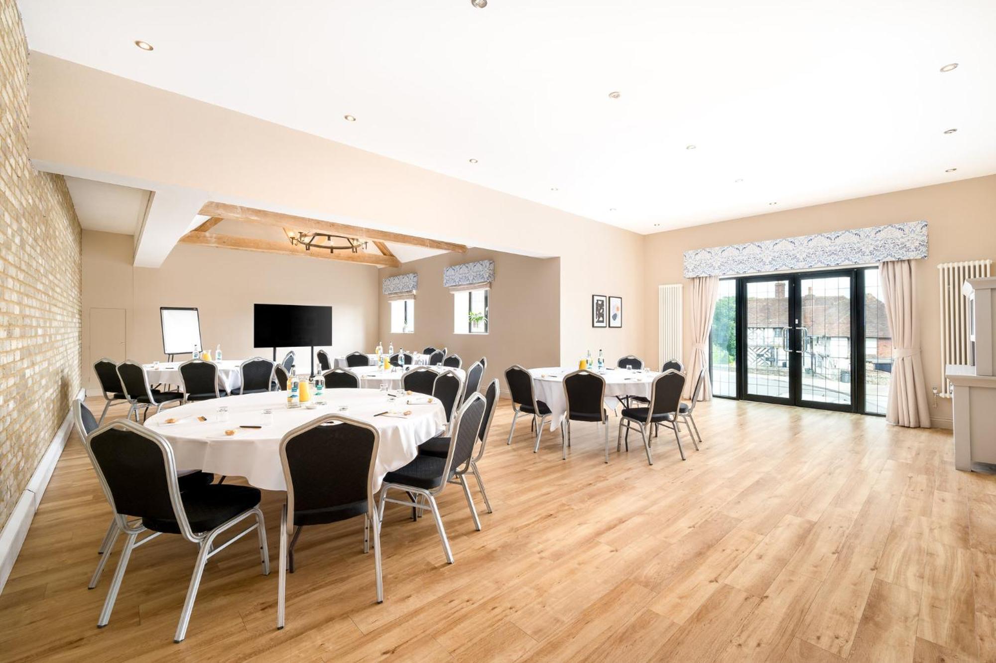 Voco Lythe Hill Hotel & Spa By Ihg Haslemere Exteriör bild