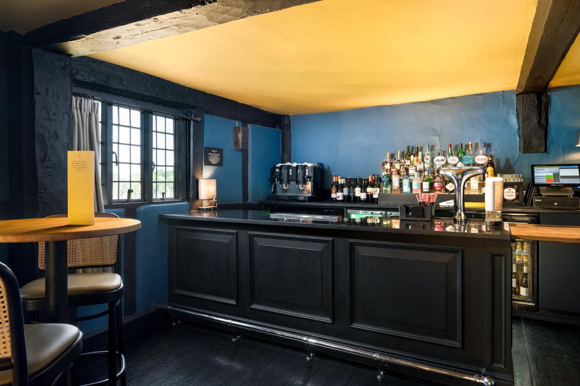 Voco Lythe Hill Hotel & Spa By Ihg Haslemere Exteriör bild