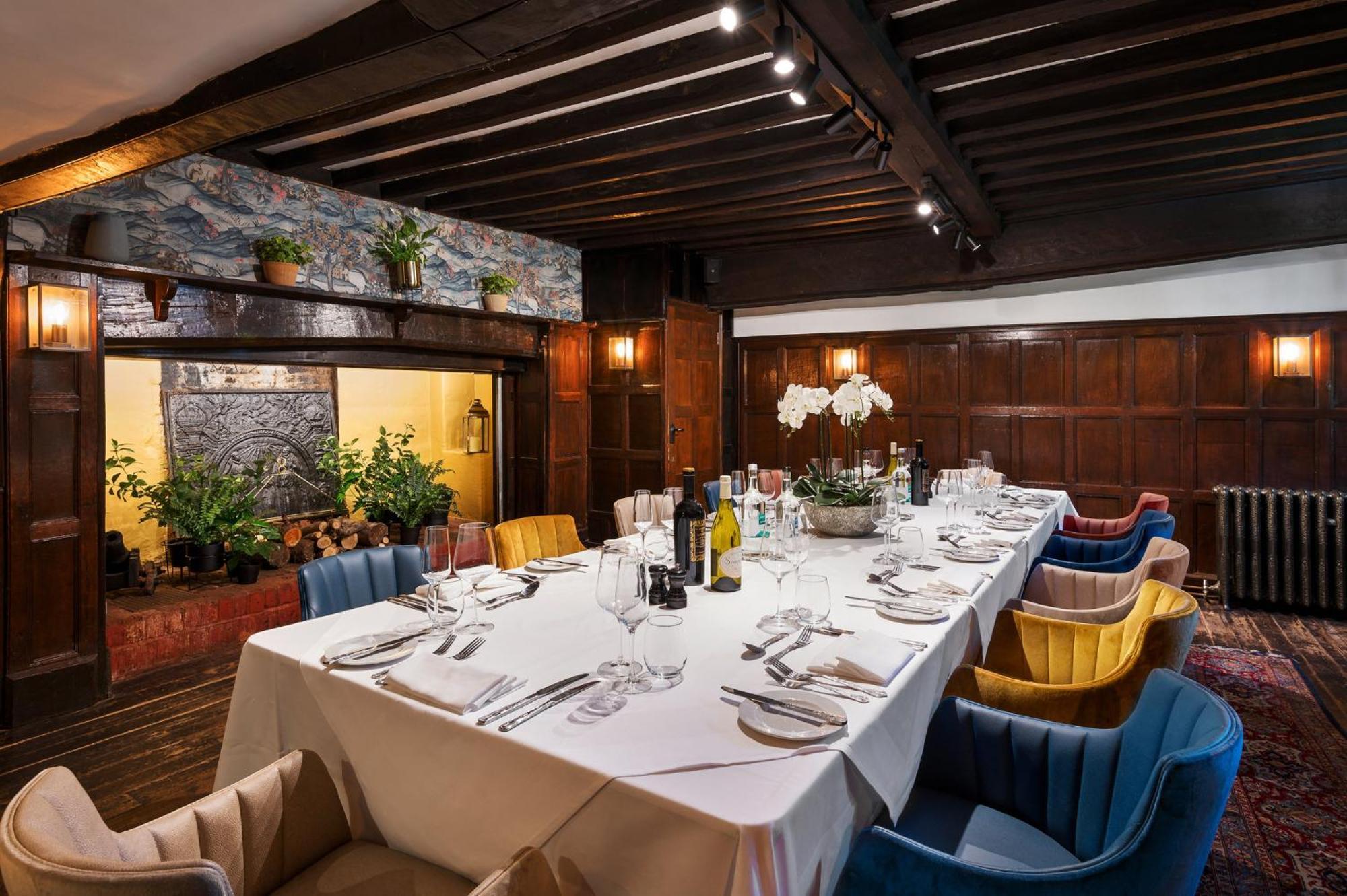 Voco Lythe Hill Hotel & Spa By Ihg Haslemere Exteriör bild