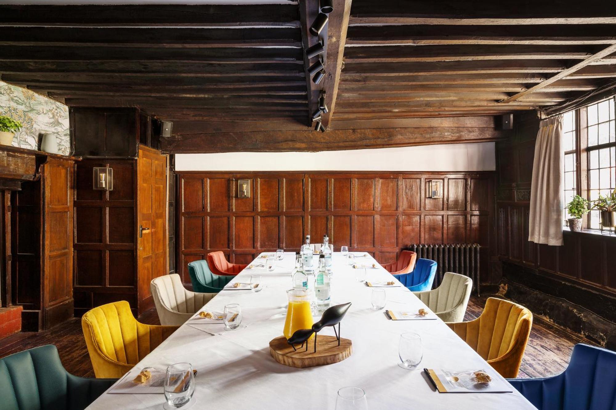 Voco Lythe Hill Hotel & Spa By Ihg Haslemere Exteriör bild