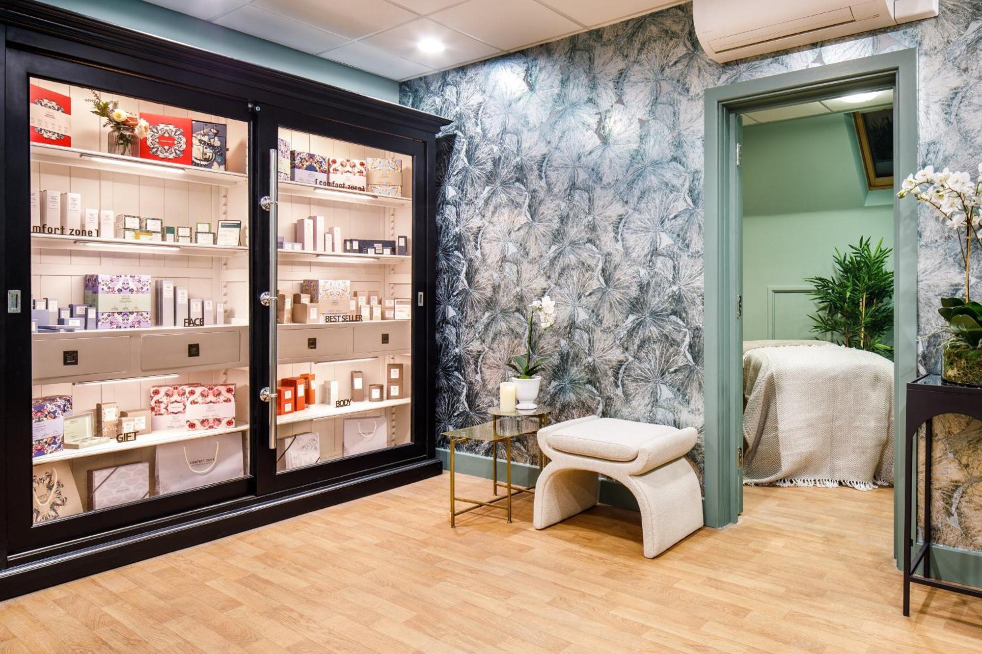 Voco Lythe Hill Hotel & Spa By Ihg Haslemere Exteriör bild