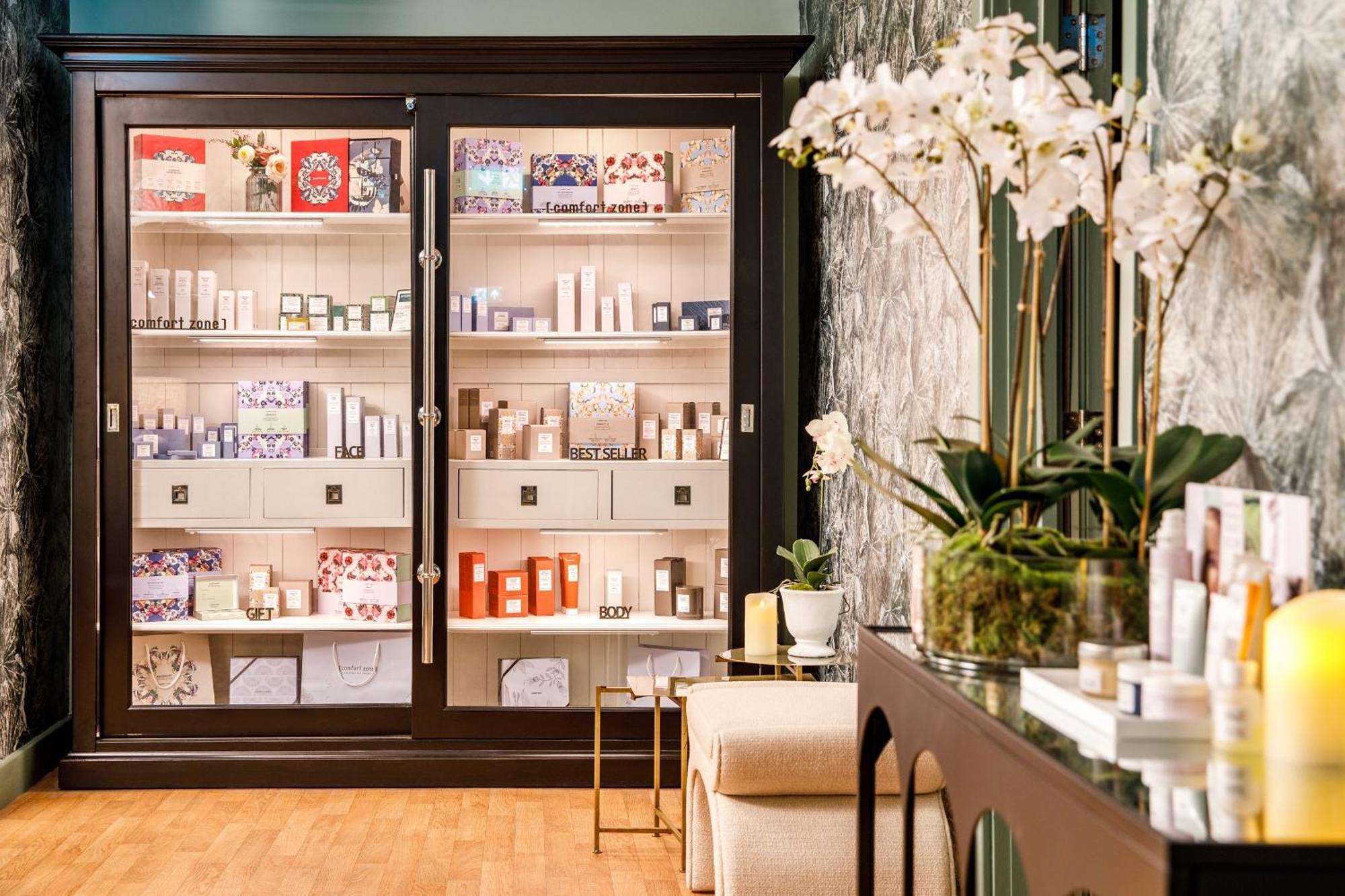 Voco Lythe Hill Hotel & Spa By Ihg Haslemere Exteriör bild