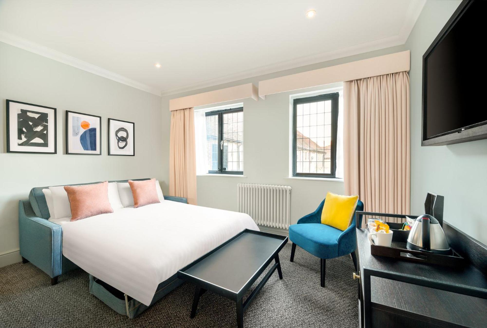 Voco Lythe Hill Hotel & Spa By Ihg Haslemere Exteriör bild